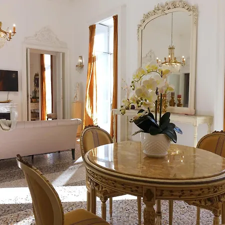 Apartamento Mole Antonelliana Luxury Boutique Grandmaison Turín