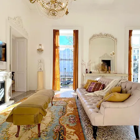 Апартаменты Mole Antonelliana Luxury Boutique Grandmaison Турин