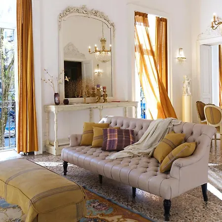 Mole Antonelliana Luxury Boutique Grandmaison * Турин