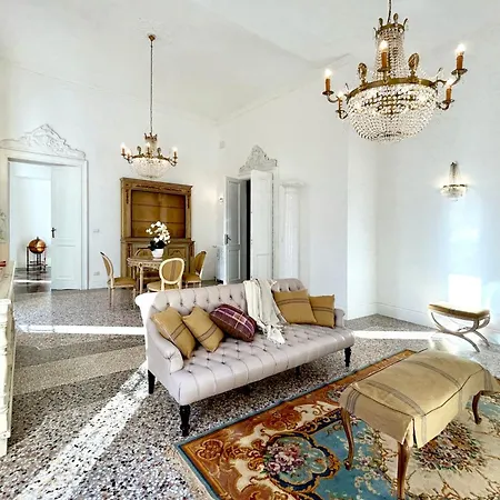 Апартаменты Mole Antonelliana Luxury Boutique Grandmaison